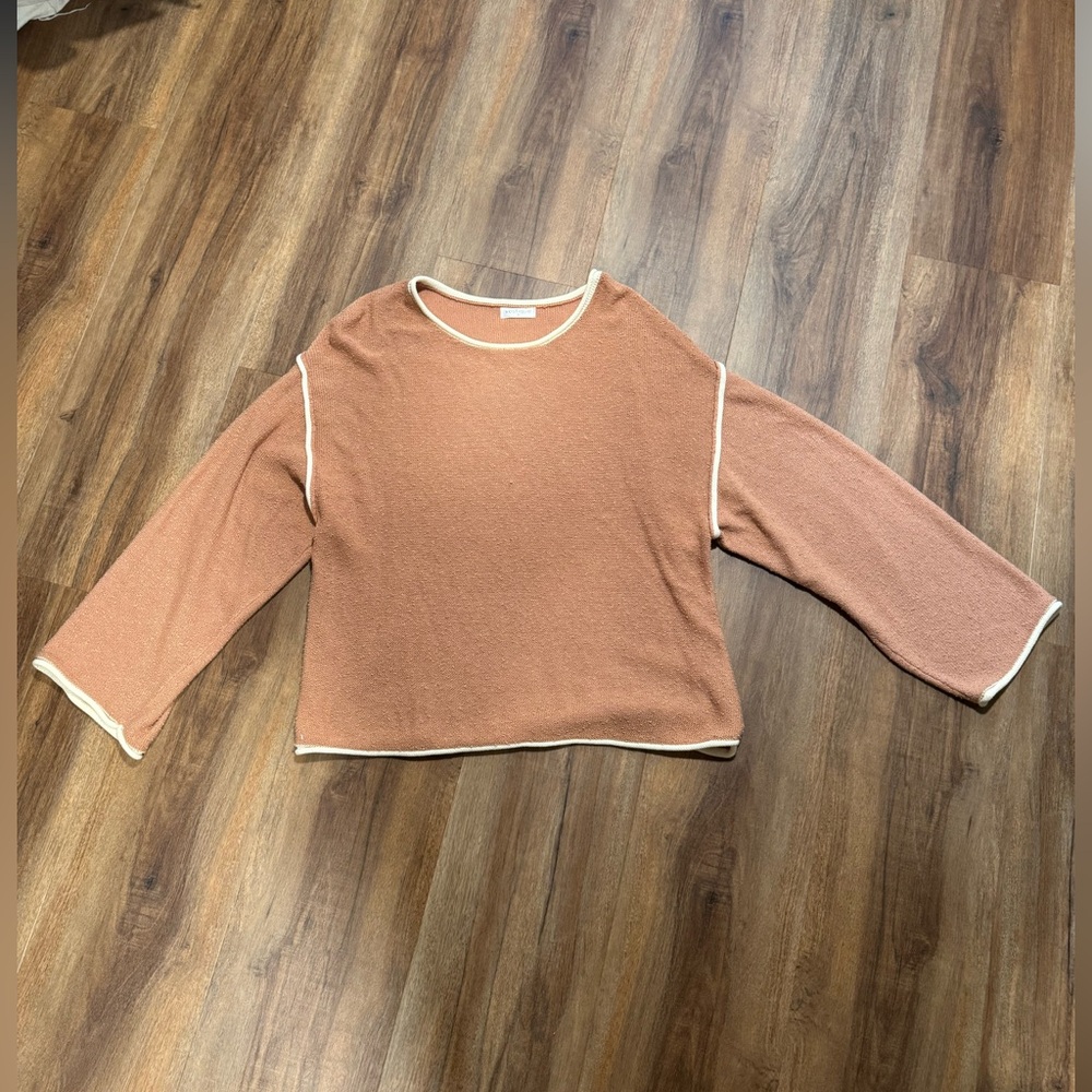 Vestique Sandstone Sweater